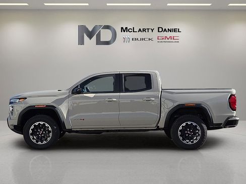 New 2026 GMC Canyon AT4 image 3