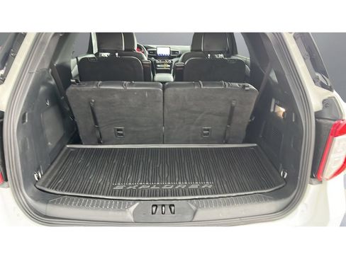Used 2024 Ford Explorer ST-Line w/ Class IV Trailer Tow Package AWD/4WD image 22