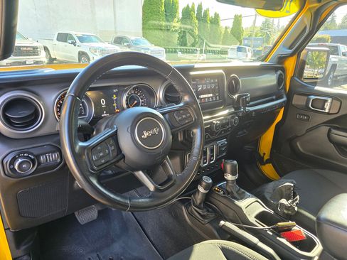 Used 2021 Jeep Wrangler Sport S image 17