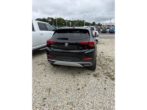 Used 2022 Buick Encore GX Select FWD image 2
