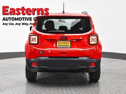 Used 2018 Jeep Renegade Altitude AWD/4WD image 6