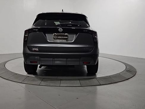 Certified 2025 Nissan Kicks SV w/ SV Premium Package AWD/4WD image 4