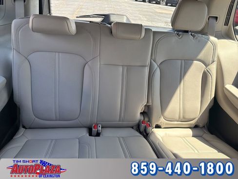 Used 2023 Jeep Wagoneer Series III w/ Convenience Group I AWD/4WD image 27