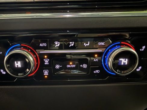 Used 2022 GMC Sierra 1500 SLE image 20