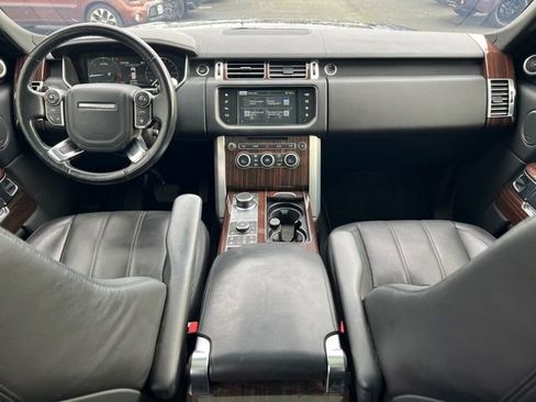 Used 2016 Land Rover Range Rover HSE image 12