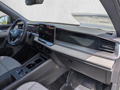 New 2026 Volkswagen Tiguan SE R-Line FWD image 26