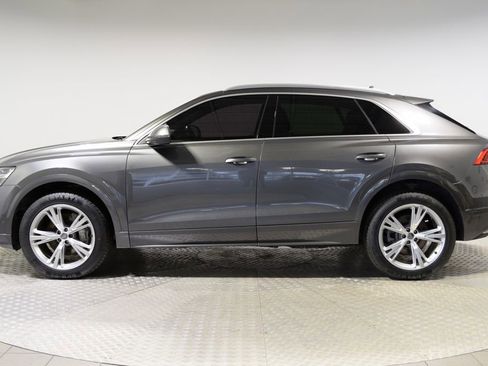 Used 2019 Audi Q8 Premium Plus w/ Premium Plus image 2