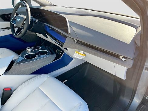 New 2026 Cadillac Optiq Sport 1 w/ LPO, Floor Liner Package image 31