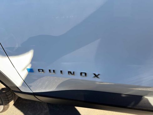 New 2026 Chevrolet Equinox EV LT image 38