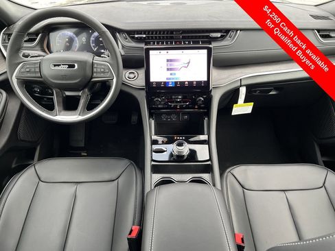 New 2025 Jeep Grand Cherokee Limited w/ Black Appearance Package image 2