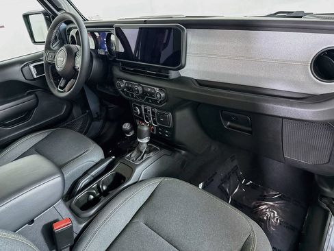 Used 2025 Jeep Wrangler Unlimited Sport AWD/4WD image 30