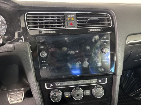 Used 2019 Volkswagen GTI Autobahn image 15