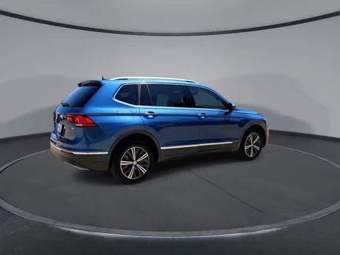 Used 2018 Volkswagen Tiguan SEL FWD image 8