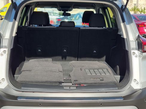 Certified 2023 Nissan Rogue SV image 21