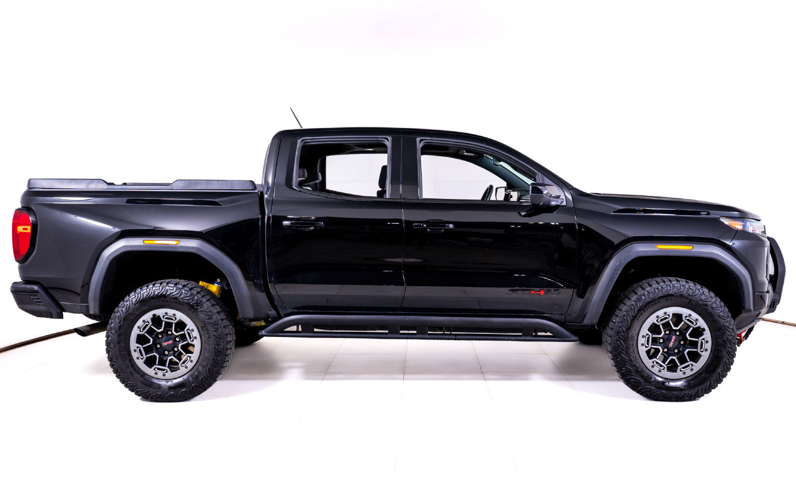 Used 2023 GMC Canyon AT4X w/ Edition 1 AWD/4WD image 7