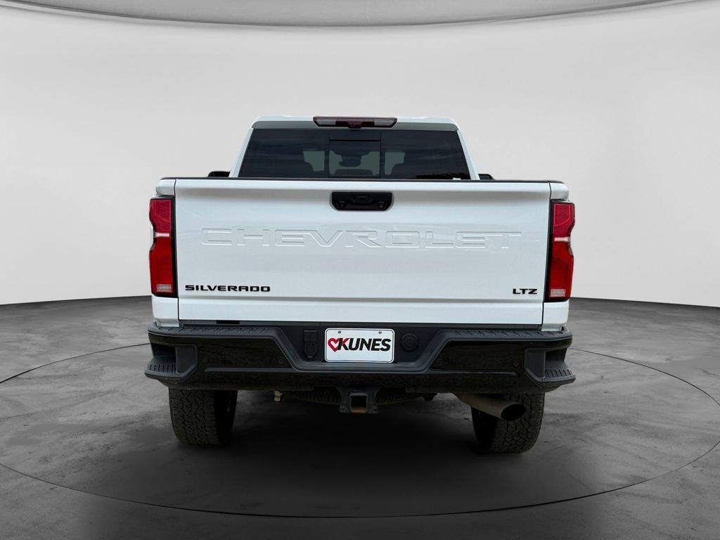 Used 2025 Chevrolet Silverado 2500 LTZ w/ LTZ Plus Package AWD/4WD image 9