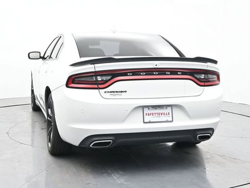 Used 2016 Dodge Charger SXT w/ Plus Group image 8