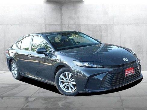 Used 2025 Toyota Camry LE FWD image 2