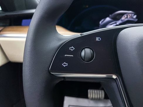 Used 2021 Tesla Model S Plaid image 26