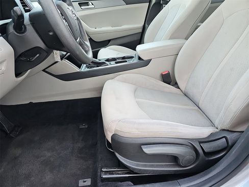 Used 2017 Hyundai Sonata SE image 14