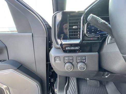 Certified 2025 Chevrolet Silverado 2500 High Country w/ High Country Premium Package AWD/4WD image 18