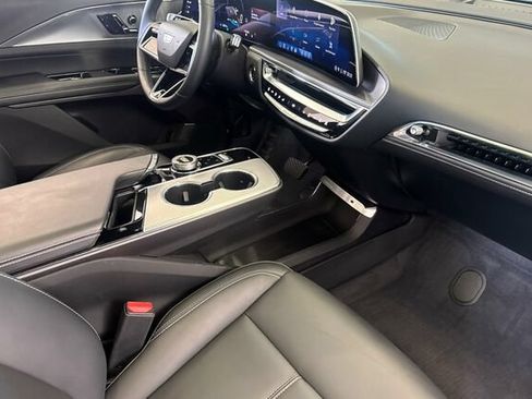 Certified 2024 Cadillac Lyriq Tech w/ Driver Assist Package AWD/4WD image 16