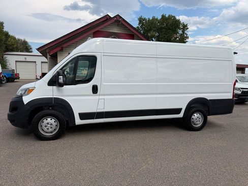 Used 2023 RAM ProMaster 3500 FWD image 2