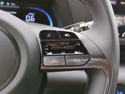 New 2025 Hyundai Elantra Sport FWD image 23