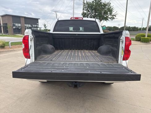 Used 2016 Toyota Tundra SR5 w/ SR5 Upgrade Package RWD image 9