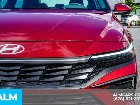 Used 2024 Hyundai Elantra SEL FWD image 11