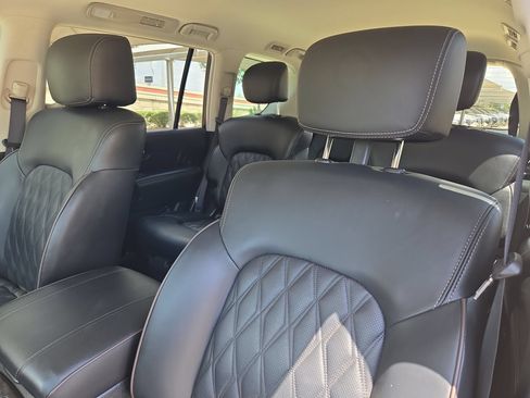 Used 2023 Nissan Armada Platinum w/ Captain's Chairs Package RWD image 9