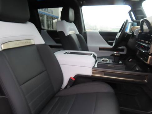 Used 2024 GMC Hummer EV 3X w/ Omega Edition image 43
