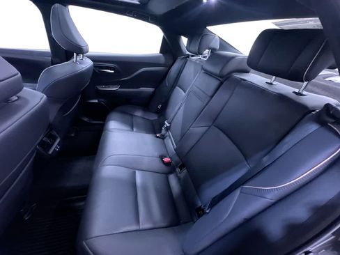 Used 2023 Toyota Crown XLE image 36