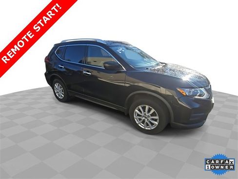 Used 2019 Nissan Rogue SV image 2