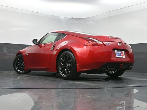 Used 2020 Nissan 370Z Coupe RWD image 22