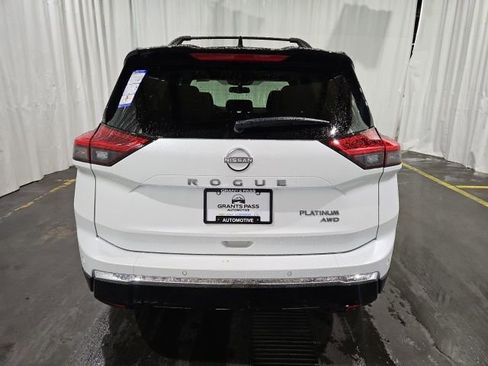 New 2026 Nissan Rogue Platinum AWD/4WD image 4