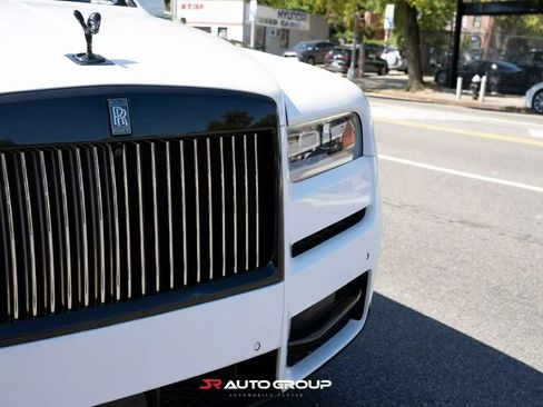 Used 2020 Rolls-Royce Cullinan Black Badge image 5