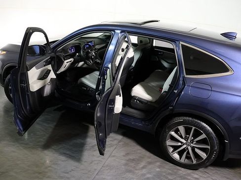 Certified 2025 Acura MDX SH-AWD w/ Technology Package image 5