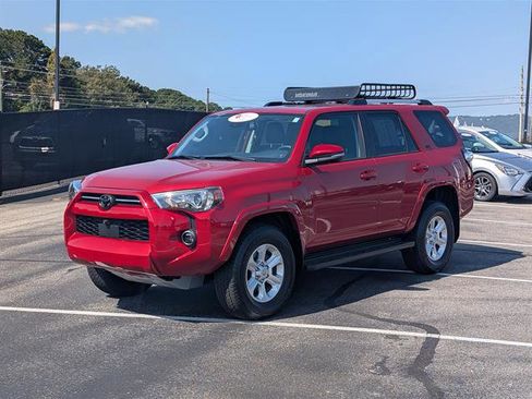 Certified 2024 Toyota 4Runner SR5 Premium image 2