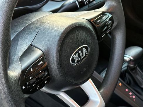 Used 2021 Kia Rio S image 29