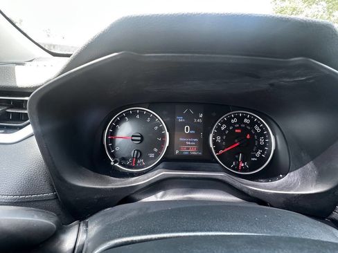 Used 2020 Toyota RAV4 LE FWD image 14