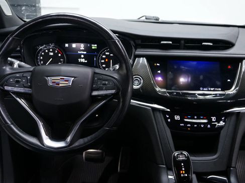 Used 2020 Cadillac XT6 Sport image 12