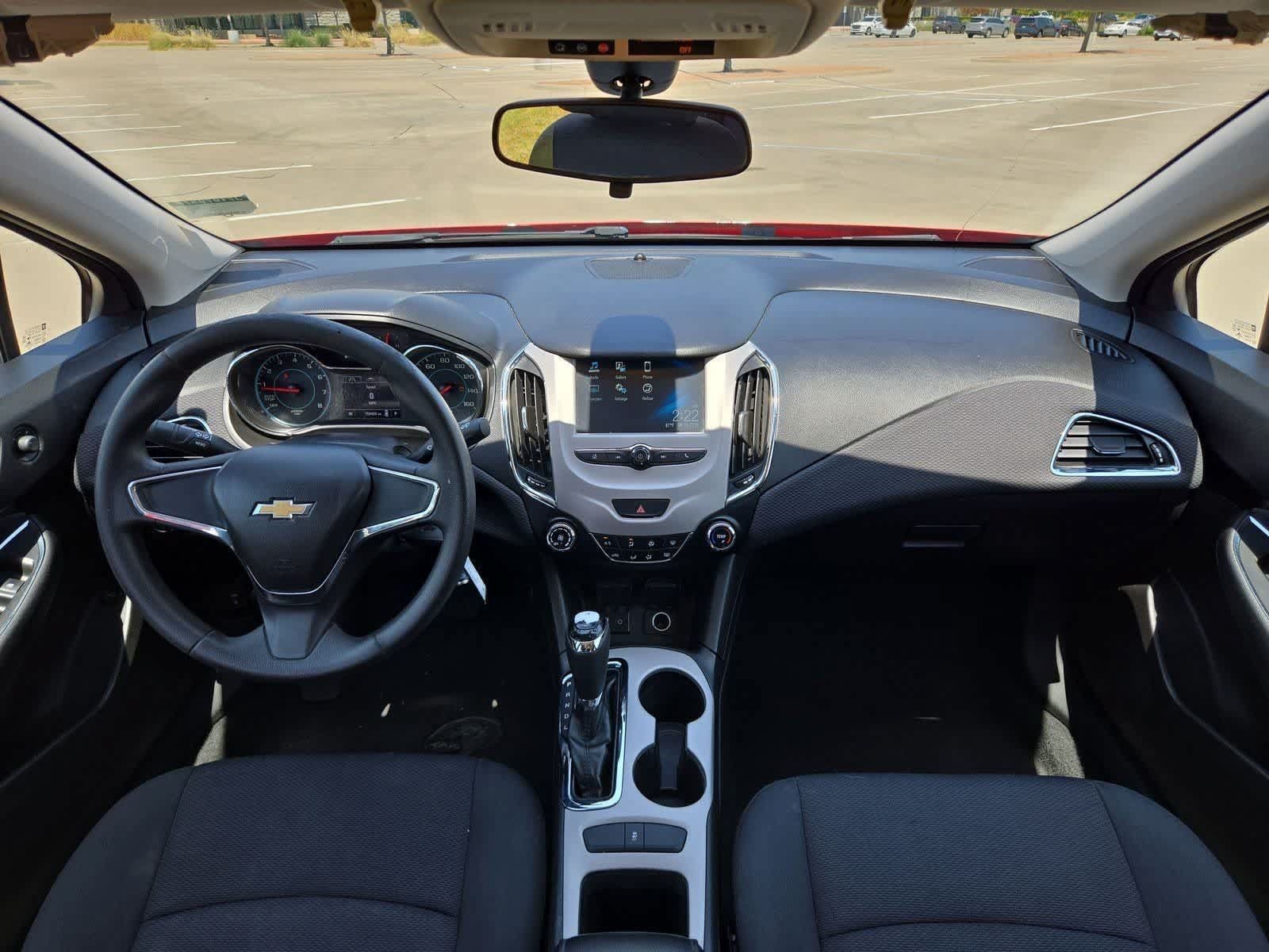 Used 2018 Chevrolet Cruze LS FWD image 13