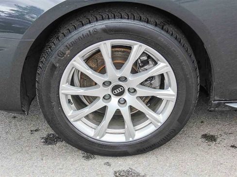 Used 2023 Audi A4 2.0T Premium w/ Convenience Package image 9