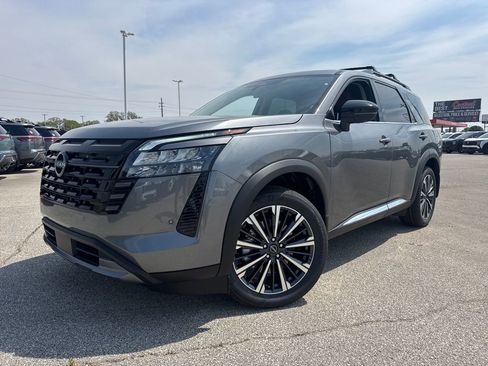 New 2026 Nissan Pathfinder Platinum AWD/4WD image 1
