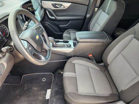 Certified 2025 Chevrolet Blazer LT FWD image 13