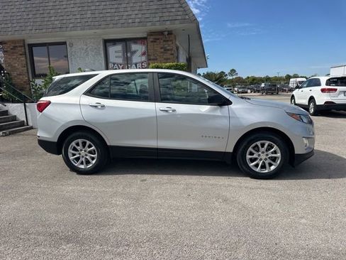 Used 2020 Chevrolet Equinox LS image 5