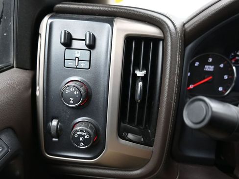 Used 2016 GMC Sierra 2500 Denali w/ Suspension Package, Off-Road image 20