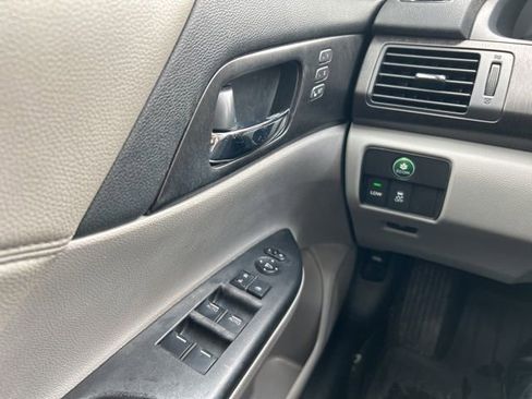 Used 2014 Honda Accord EX-L image 18