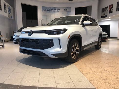New 2025 Volkswagen Tiguan S image 3